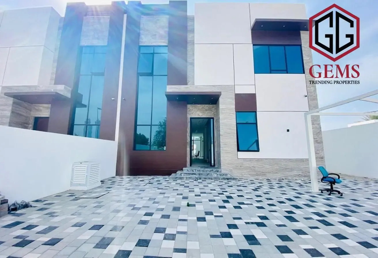BRAND NEW | MODERN VILLA WITH ELEVATOR | GARDEN