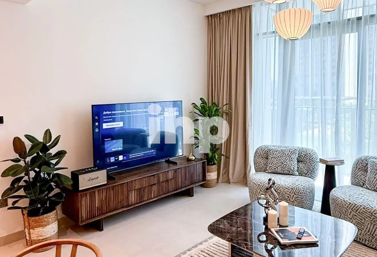 Modern 1 BR | Creek living | Unfurnished | Vacant