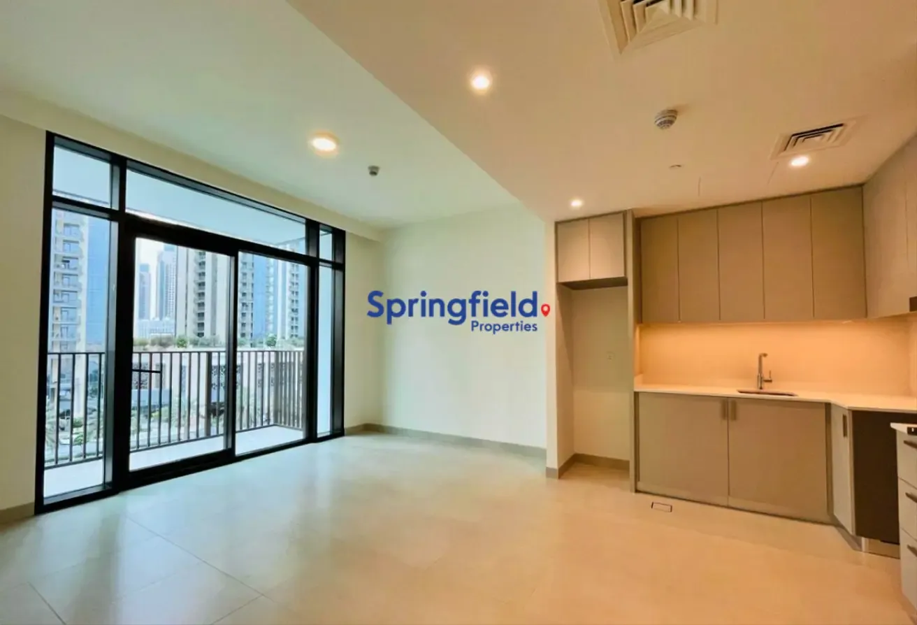 Low Floor | Pool & Garden View | Fitted Kitchen