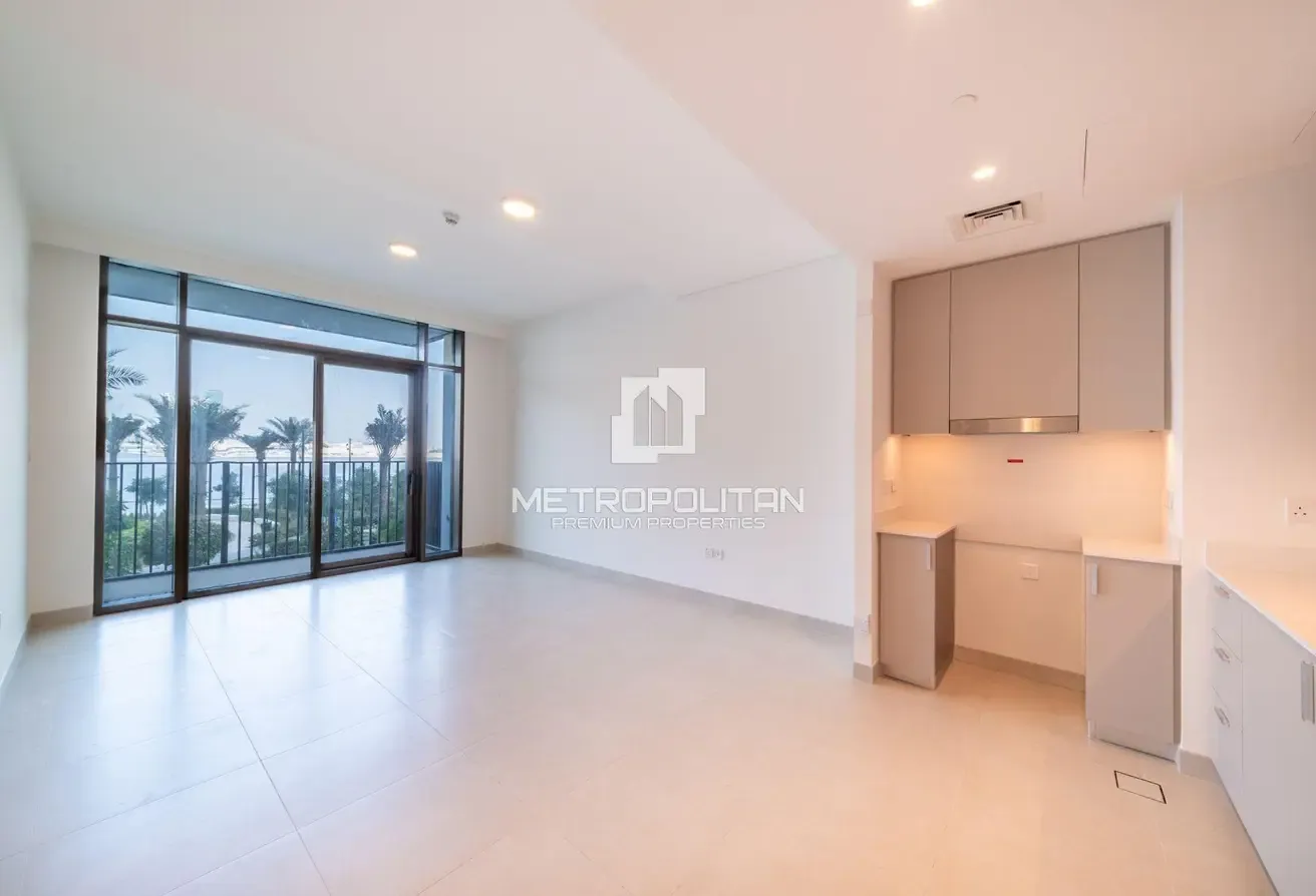Full Waterfront Views | Unfurnished | Vacant