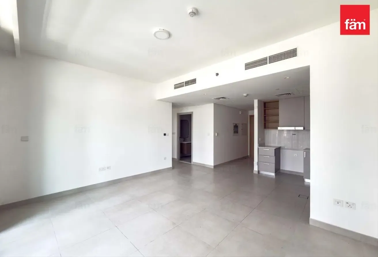 Vacant | Unfurnished | Boulevard View