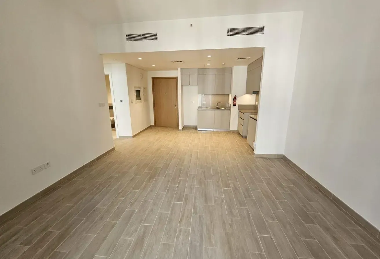 1 BR | CREEK BEACH | READY TO MOVE IN