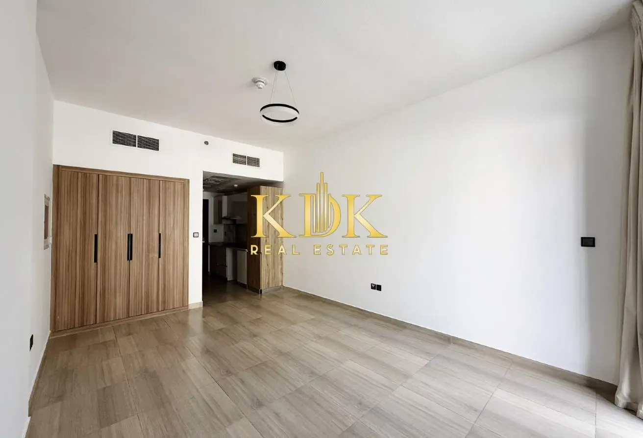 Spacious Studio | Unfurnished | Vacant Unit