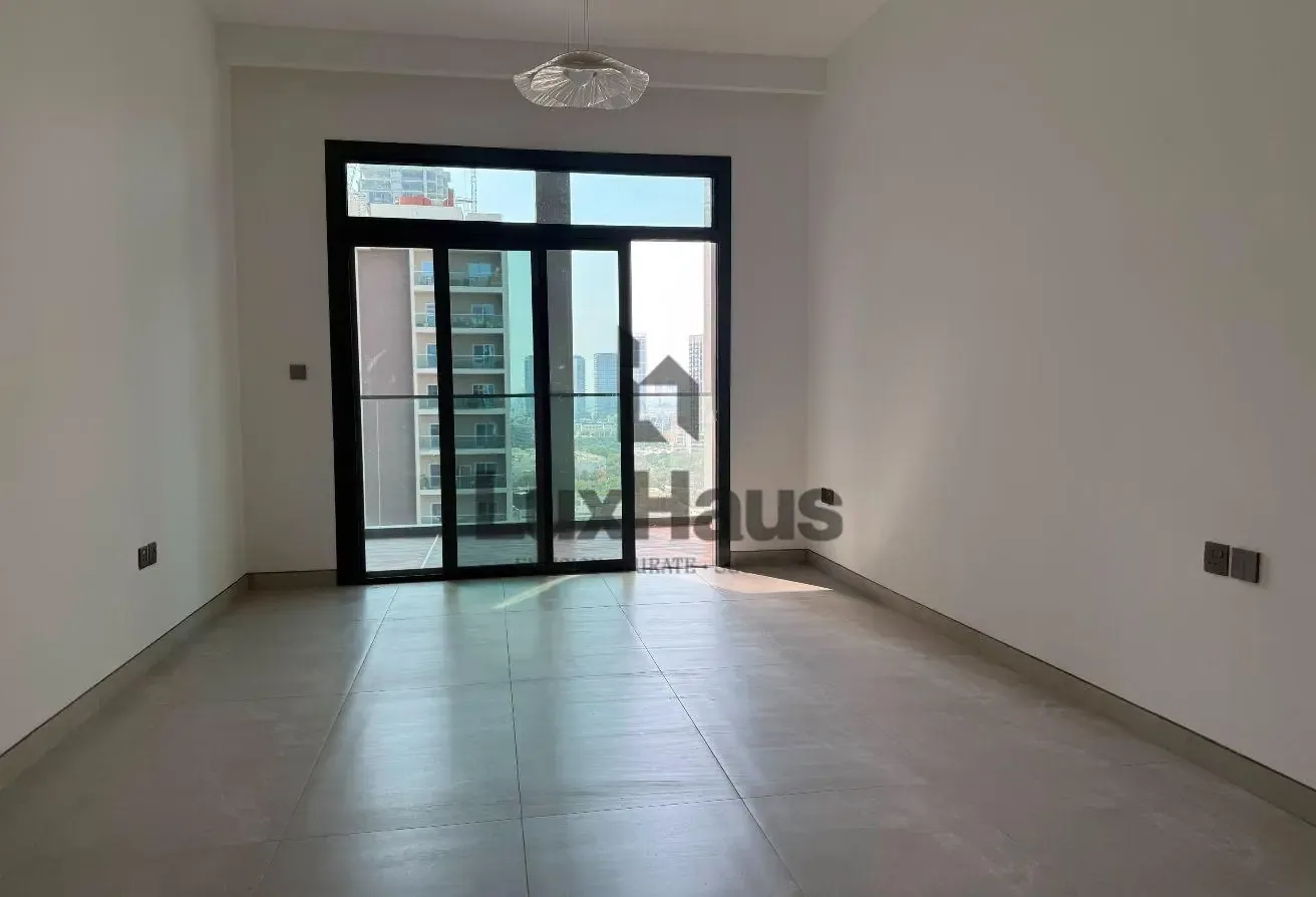 Brand New| Spacious Layout| Bright Unit| Pool View