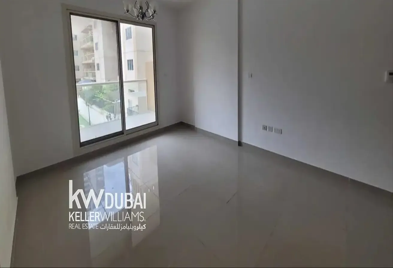 Bright | Unfurnished | Family-Friendly Community