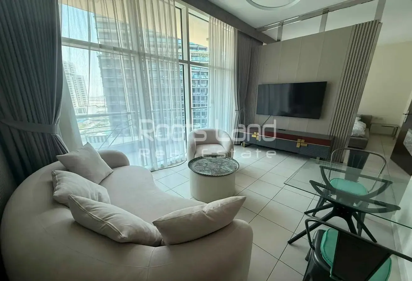 Fully Upgraded Studio | Furnished | Prime Location