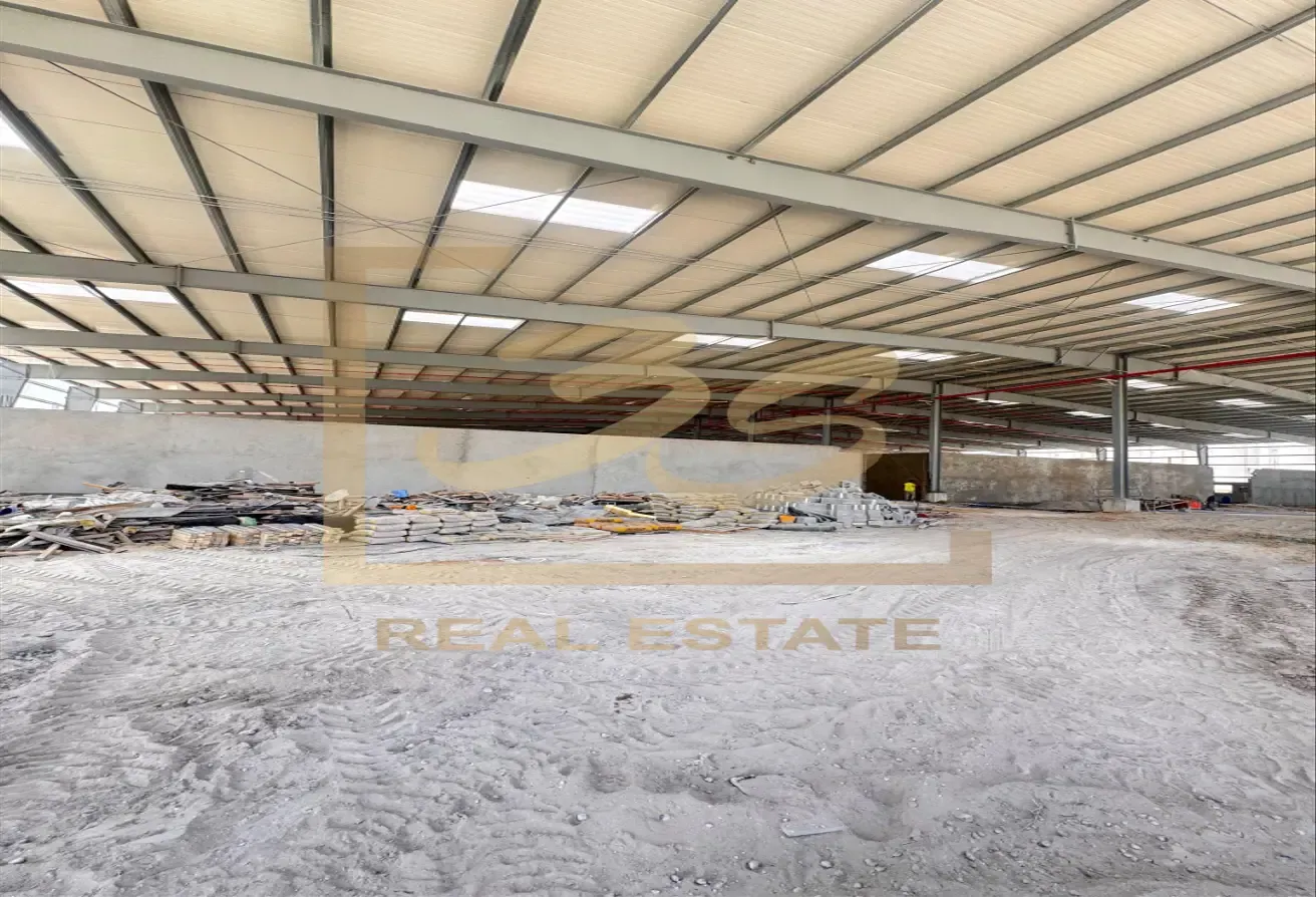SPACIOUS WAREHOUSE | 113,496 SQFT | PRIME LOCATION
