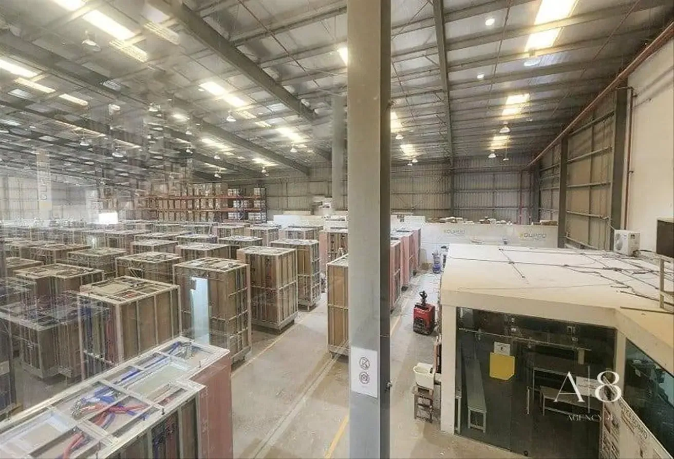 Negotiable| Prime Warehouse | Near Maktoum Airport