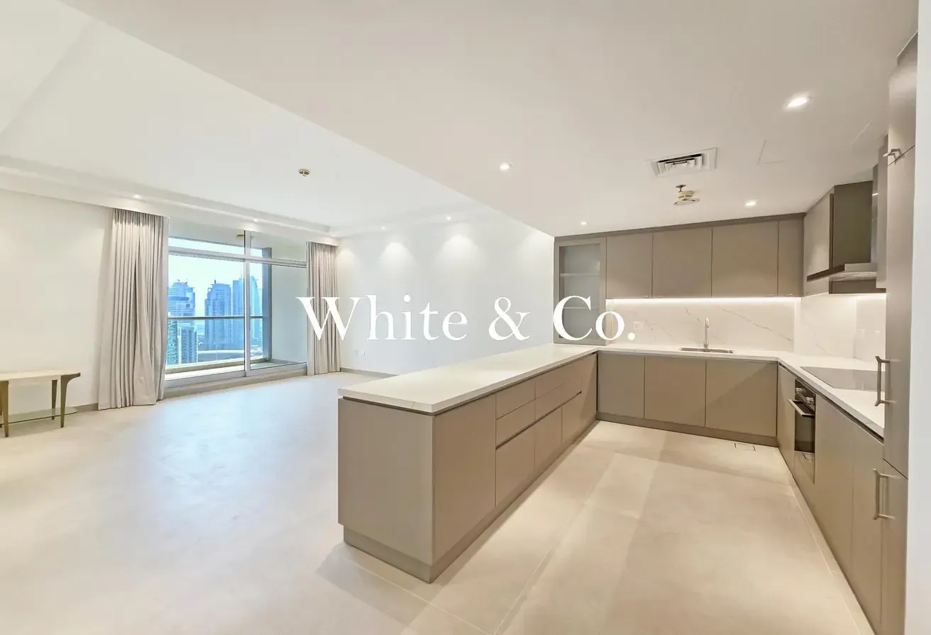 Fully Upgraded | Vacant | Marina Views