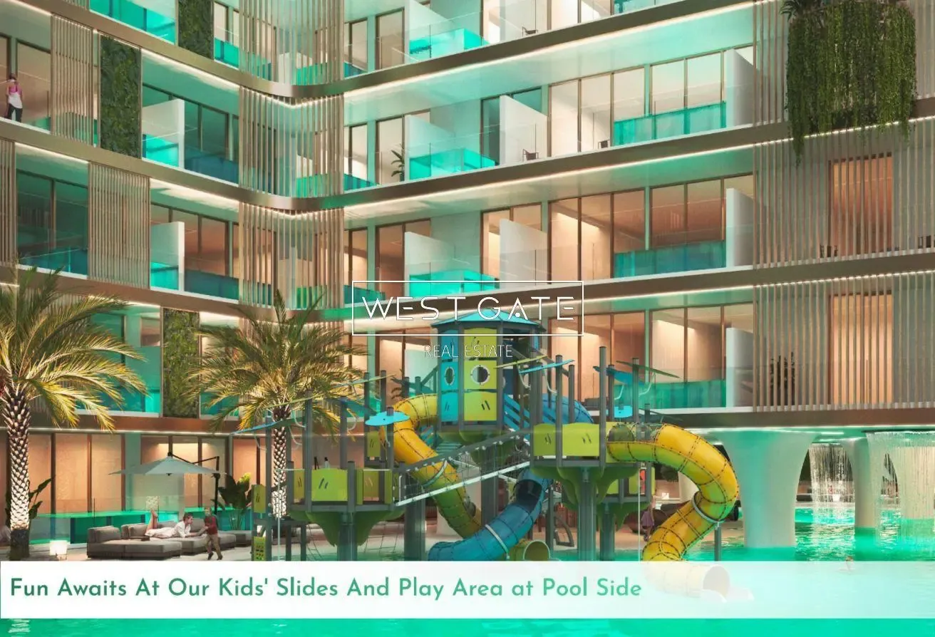 Crystal Waters | Private Pool | Spacious 2 BR