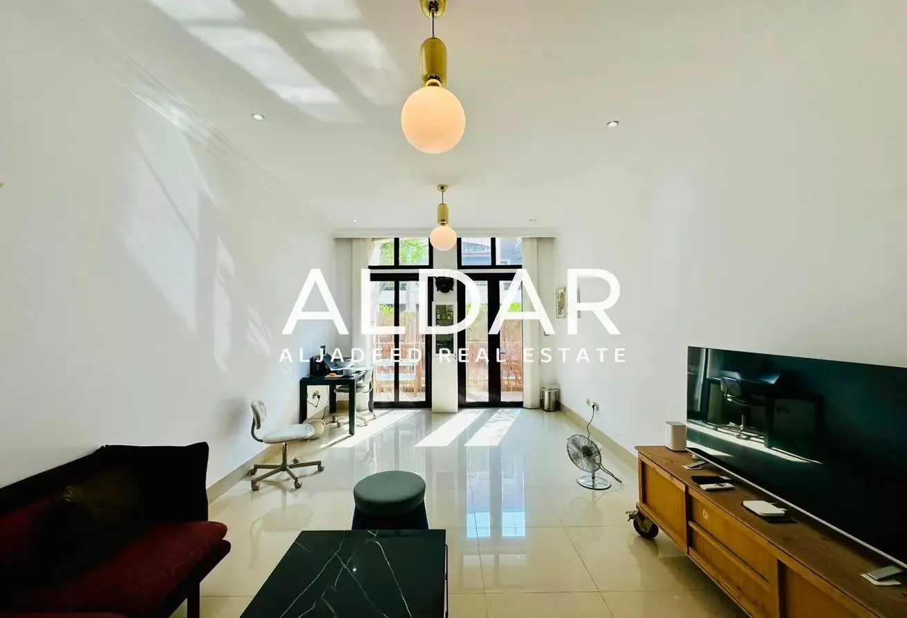 Massive| Renovated| Semi Closed Kitchen| Vacant