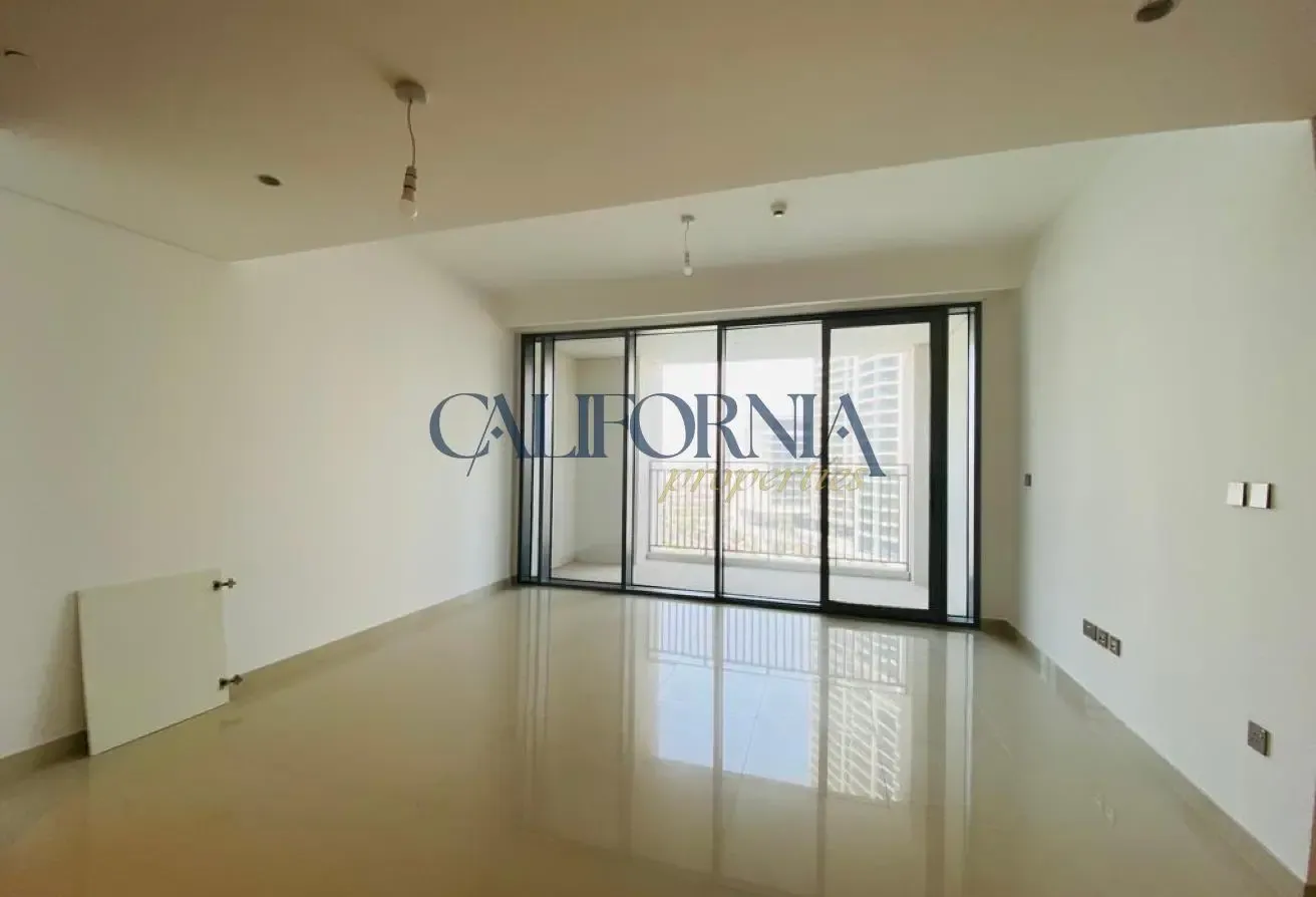 Kitchen Appliances | Vacant | Large Layout
