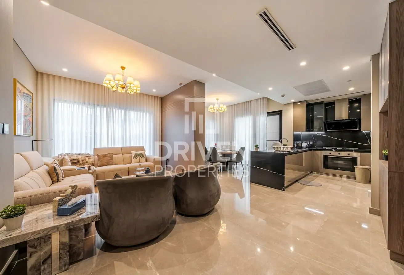 Designer Furnished | Low Floor | Great Canal View