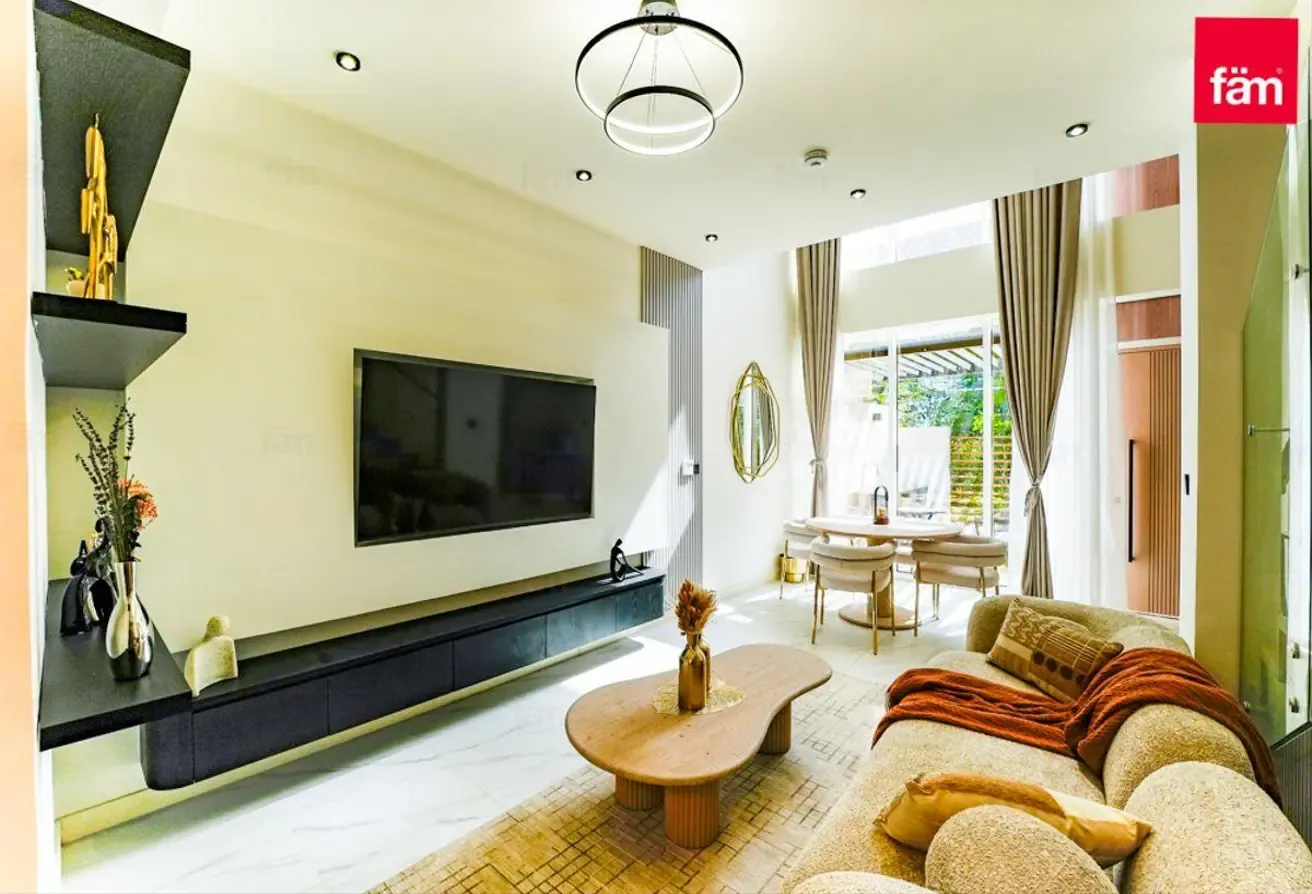Luxury | Furnished | End Unit | Must See | New