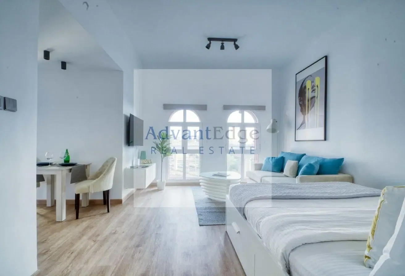 L-Shape | Fully Upgraded Studio || Fully Furnished