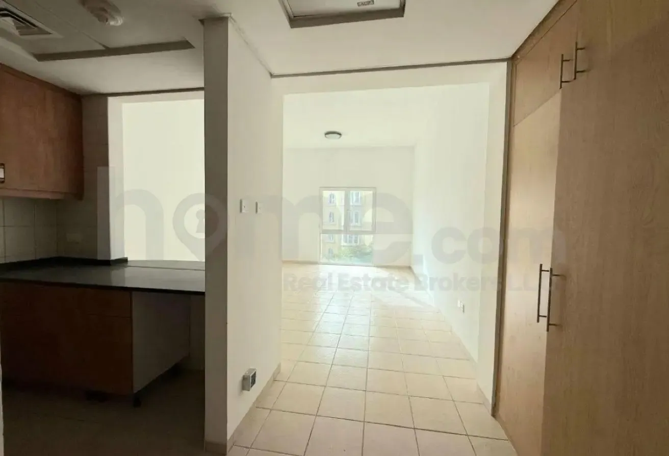 Prime Location near Metro | High ROI
