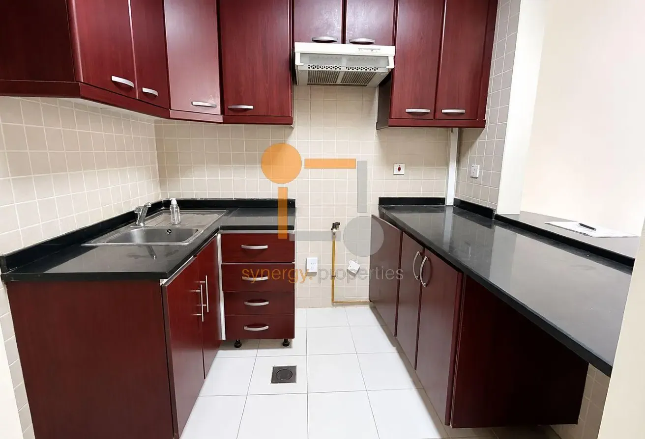 Vacant Close to Metro | Spacious | Family Building