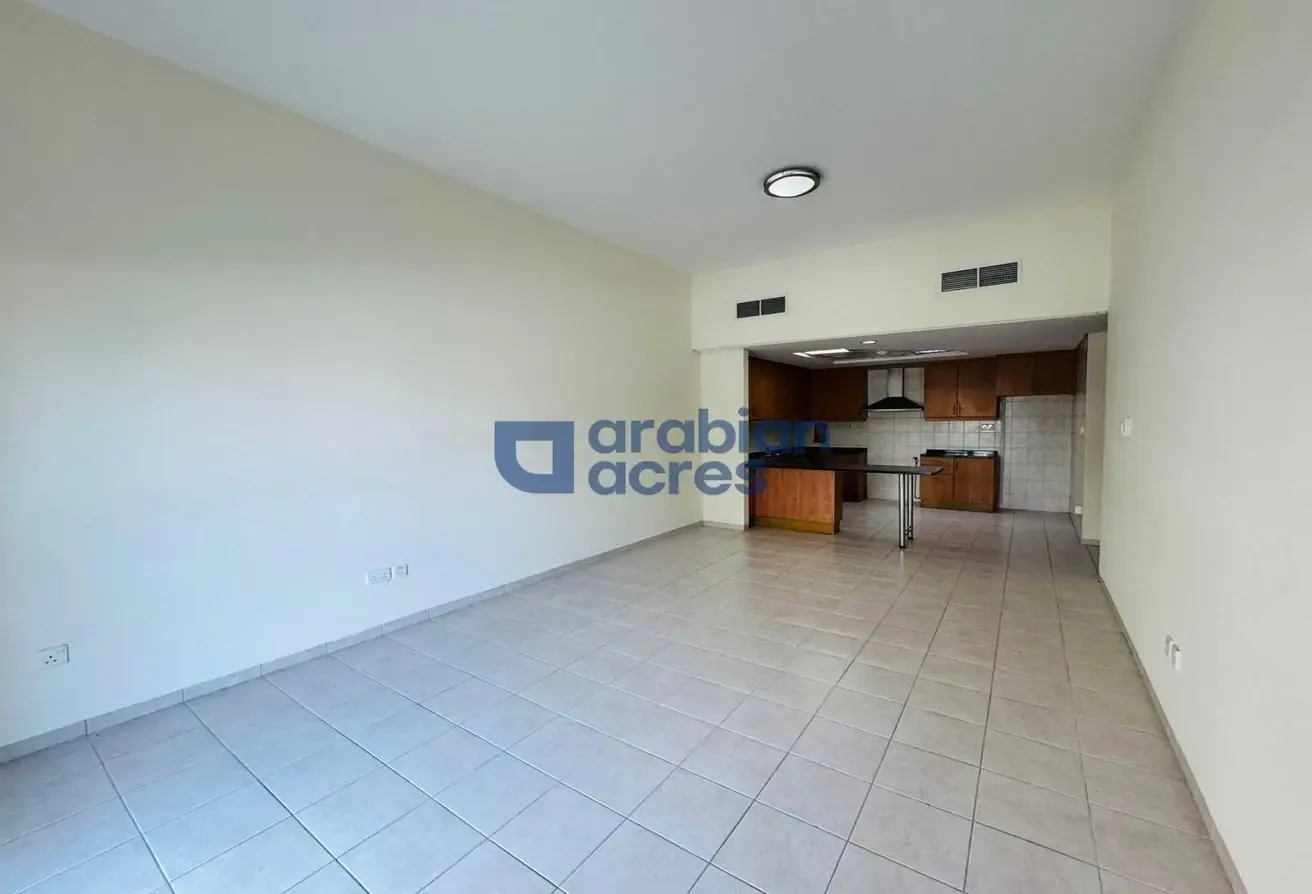 Close to Metro | Spacious | Family Building
