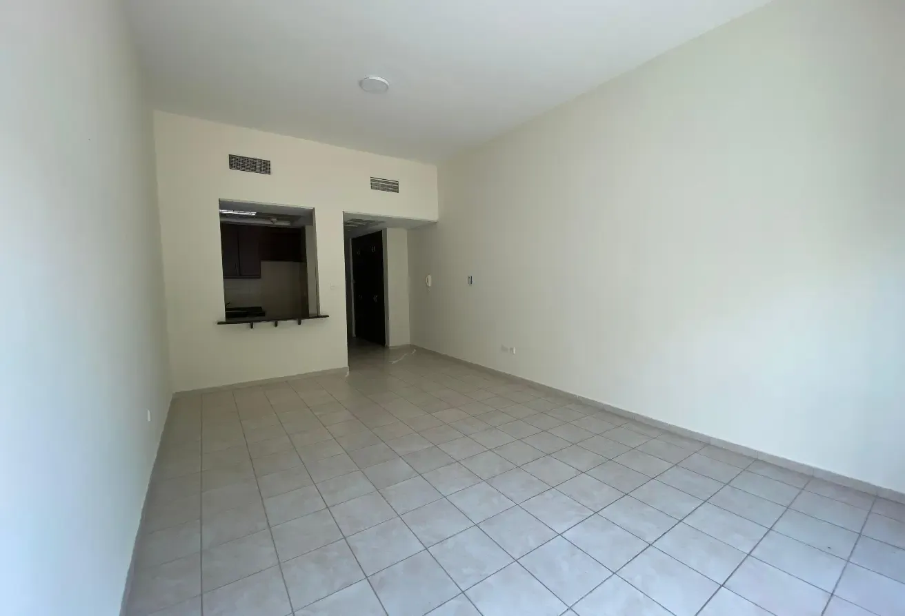 STUDIO FOR SALE - NEAR TO METRO