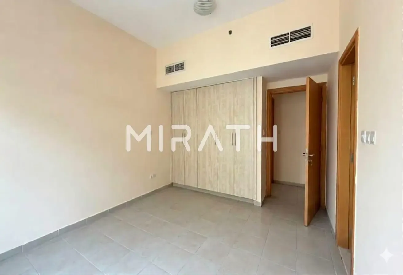 CHILLER FREE || PRIME LOCATION || WITH BALCONY