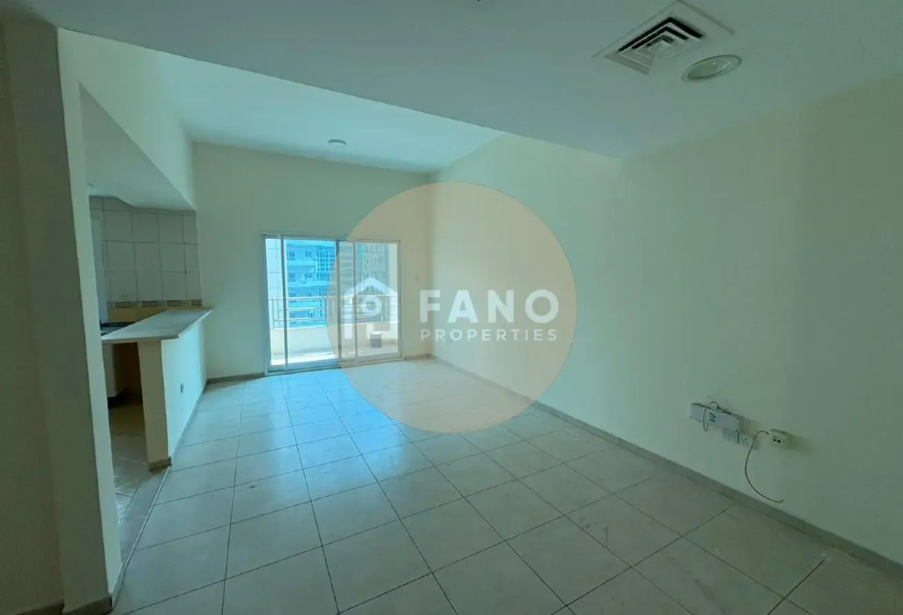 WELL MAINTAINED, SPACIOUS, WITH BALCONY