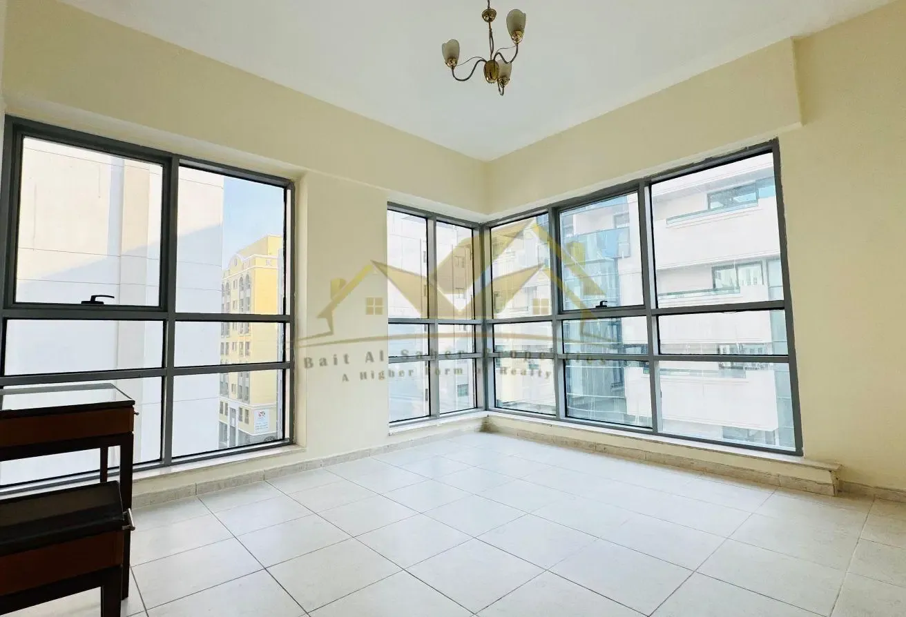 2 BR Apartment in Bur Dubai | Pool & Gym