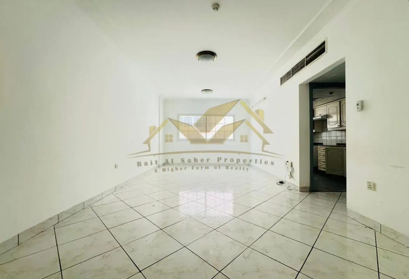 2 BR Apartment in Bur Dubai | Pool & Gym