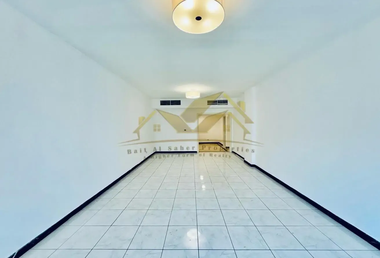 Spacious 2 BR Apartment in mankhool Bur Dubai