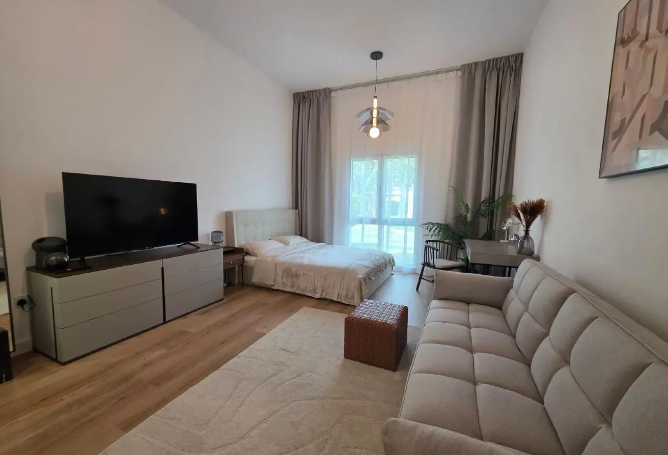 Furnished | Ready to Move | Metro
