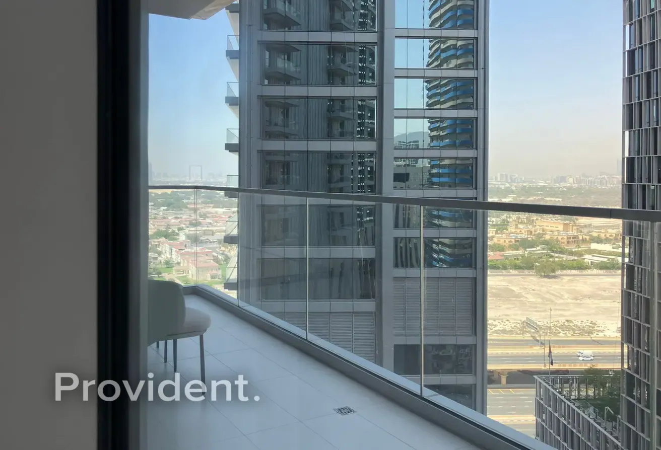 1 BR with Balcony and Street View | Downtown Dubai