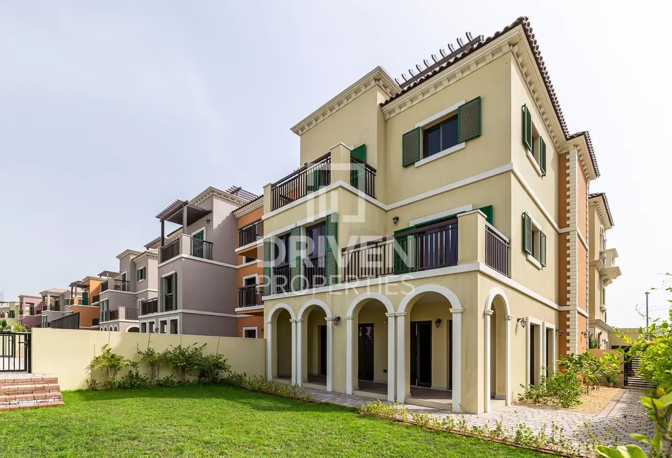 Available | Luxurious Villa | Community View