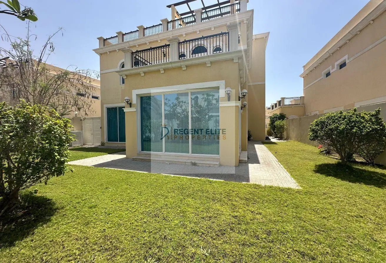 Upgraded-Furnished-Landscaped Garden-4CarPark