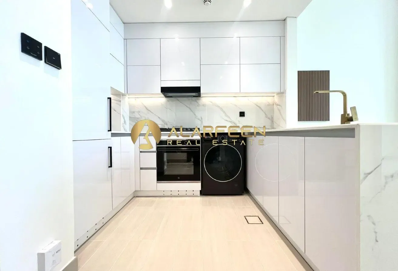 One Bedroom | Smart Home | Open View