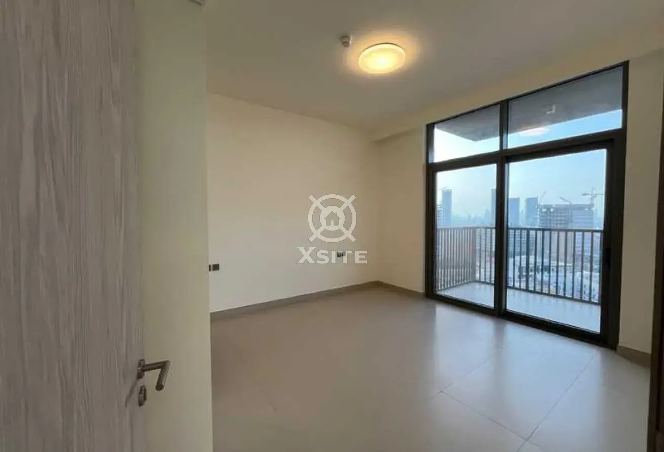 Classy 1 BR | Vacant Unit | Pool View
