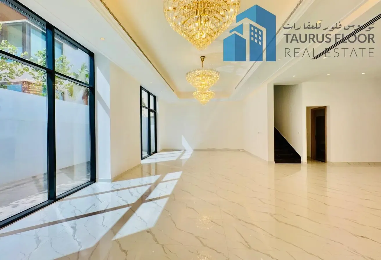 Brand New Ultra Luxury 6+Maid Villa Modern Finish