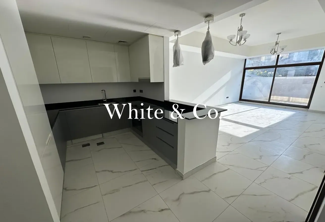 4 bedroom townhouse + Maid's Room | Vacant