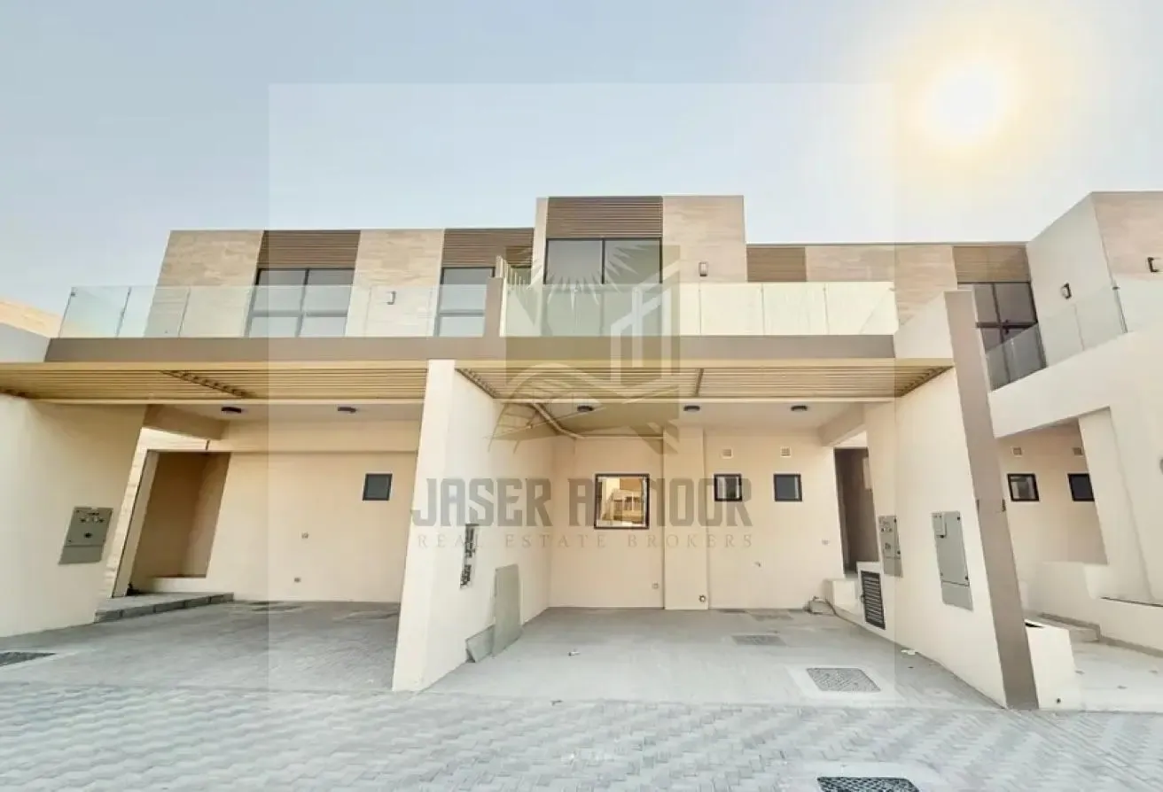 Middle Plot| Brand New Appliances | Prime Location