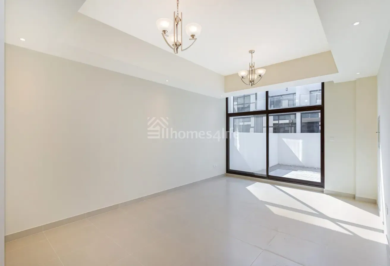 Close to 2 Parks | Vacant | Back To Back