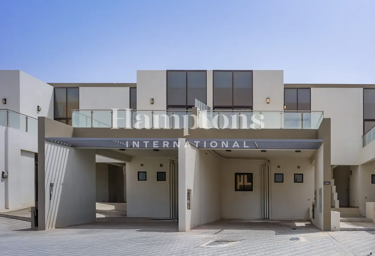 Ready To Move In | Single Row | Prime Location