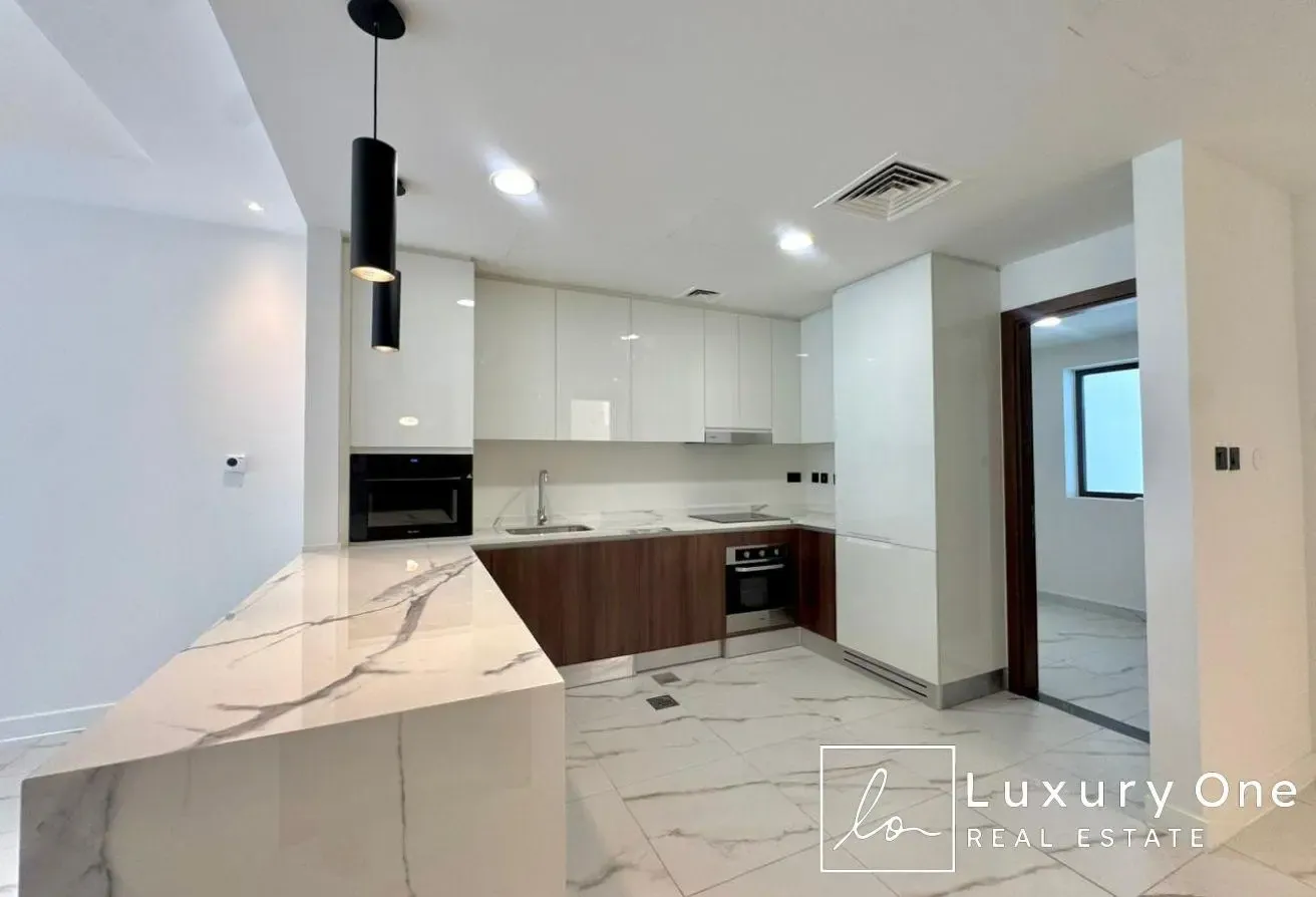 Vastu | 4BR+Maids | Large Balconies | Vacant