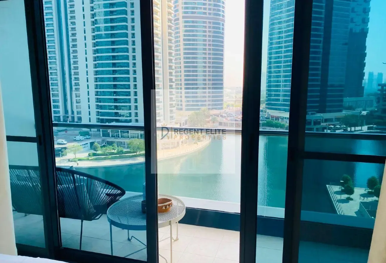Furnished 1b-Lake View- Infinity RoofTop Pool
