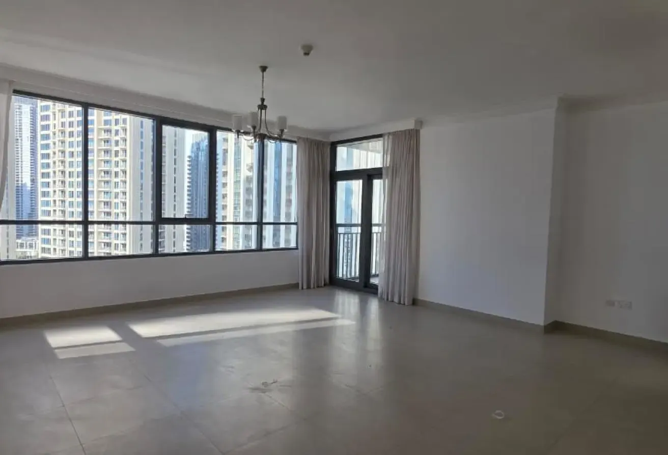 Huge Apartment | Vacant | Preferred Series