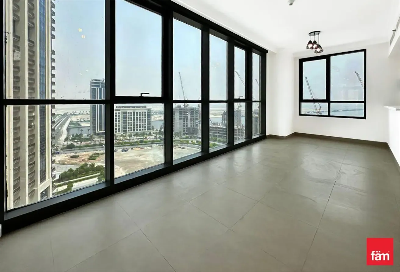 Vacant | Bright And Spacious | Chiller Free