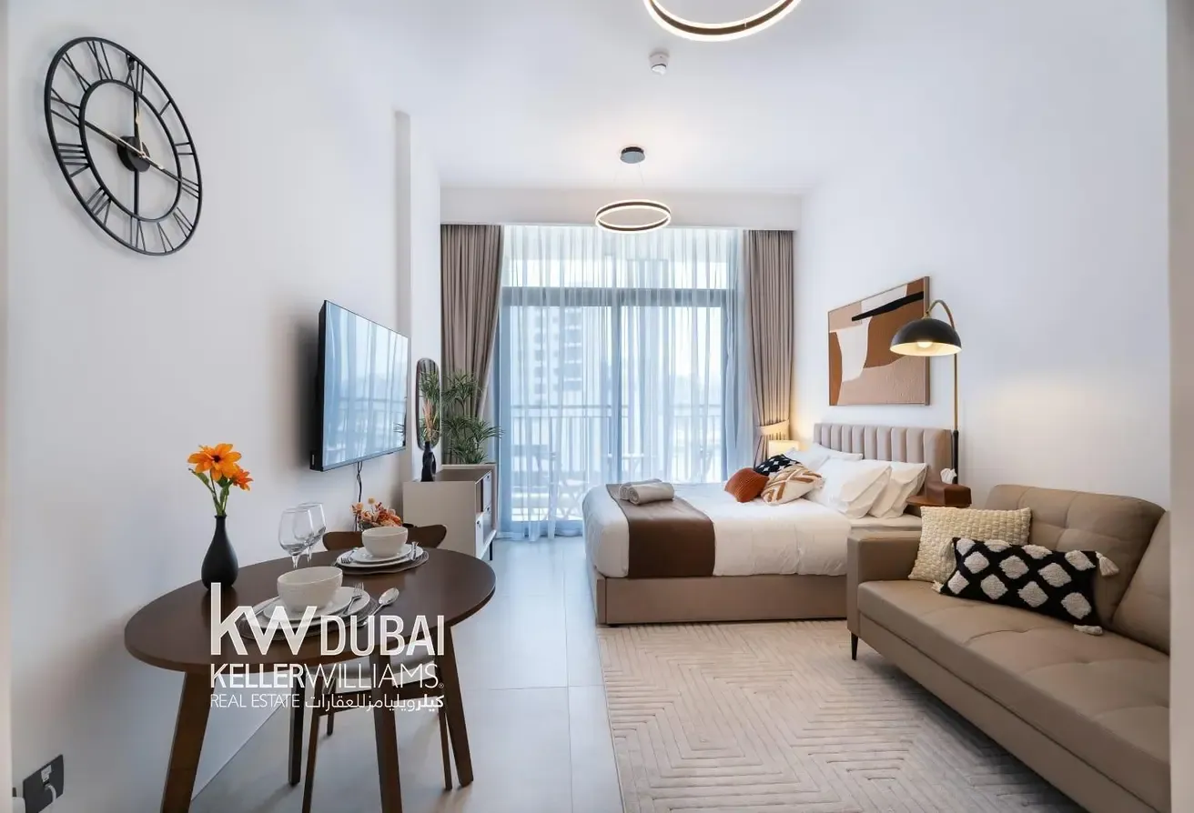 Spacious Studio | Balcony | Vacant