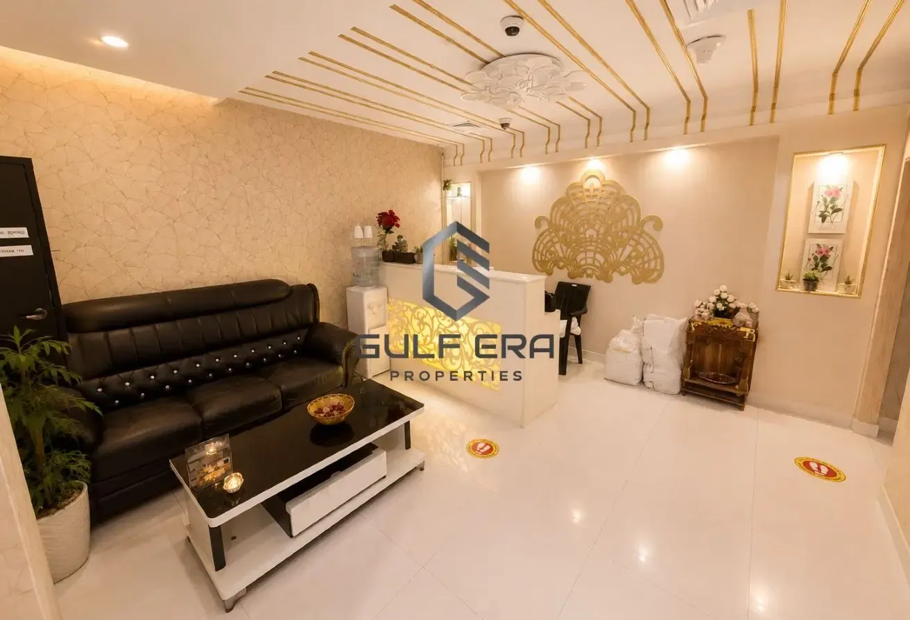 Clinic / Spa Ready Office | VOT | 2 Parking