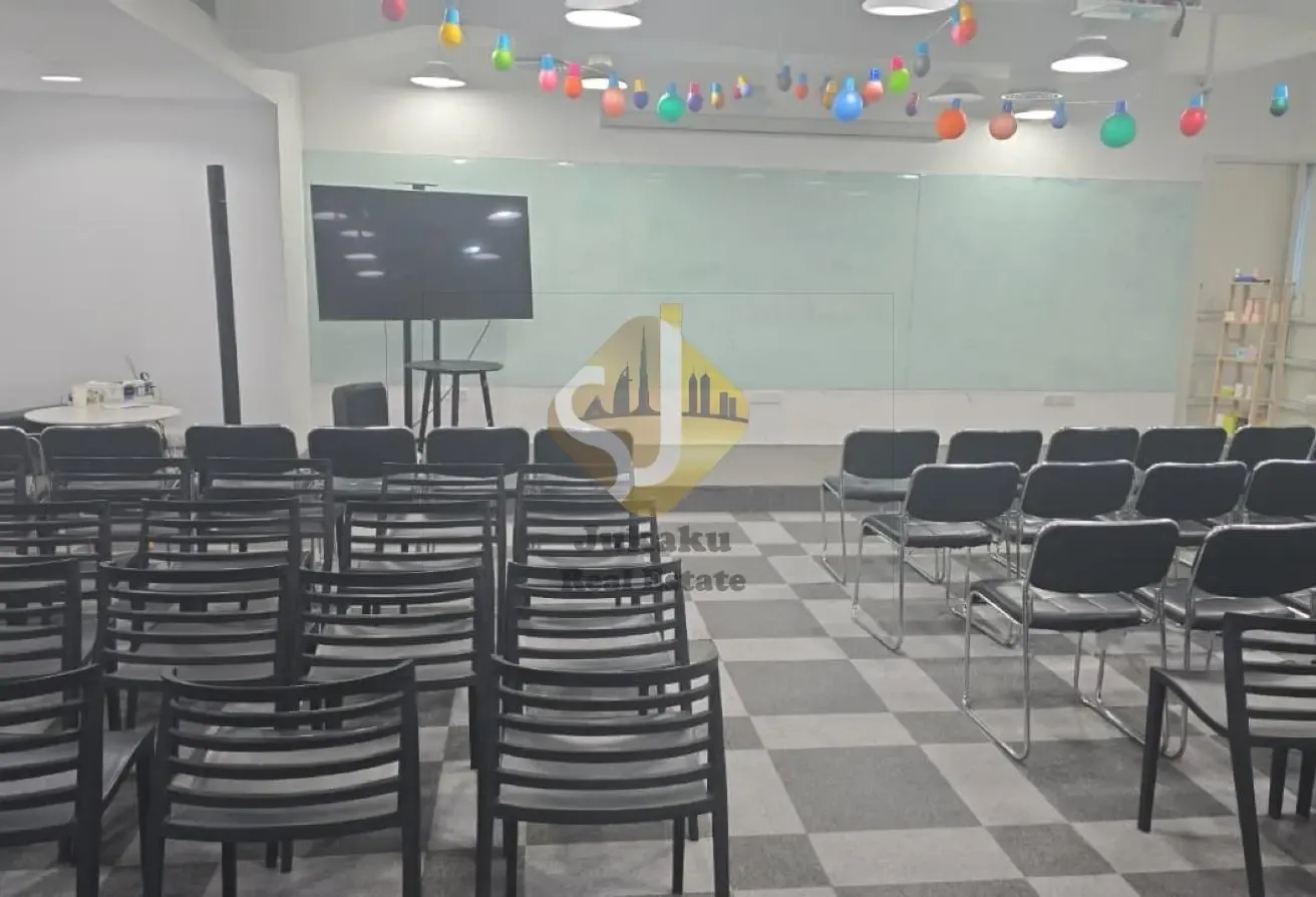 1043 Sq ft Office| Vacant on Transfer | Near Metro