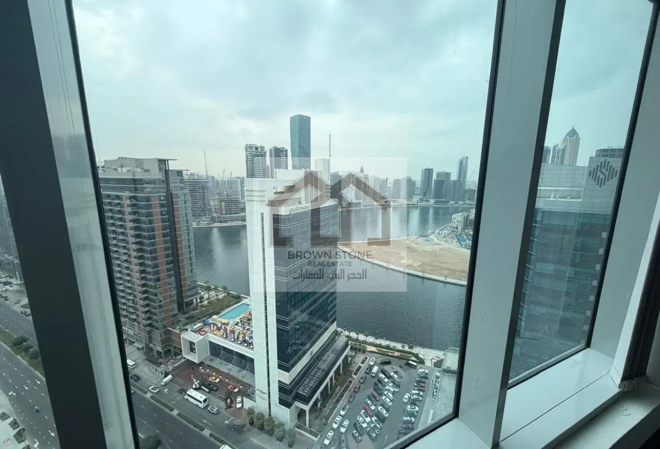 High Floor Unit | Massive Layout | 3 Office Unit