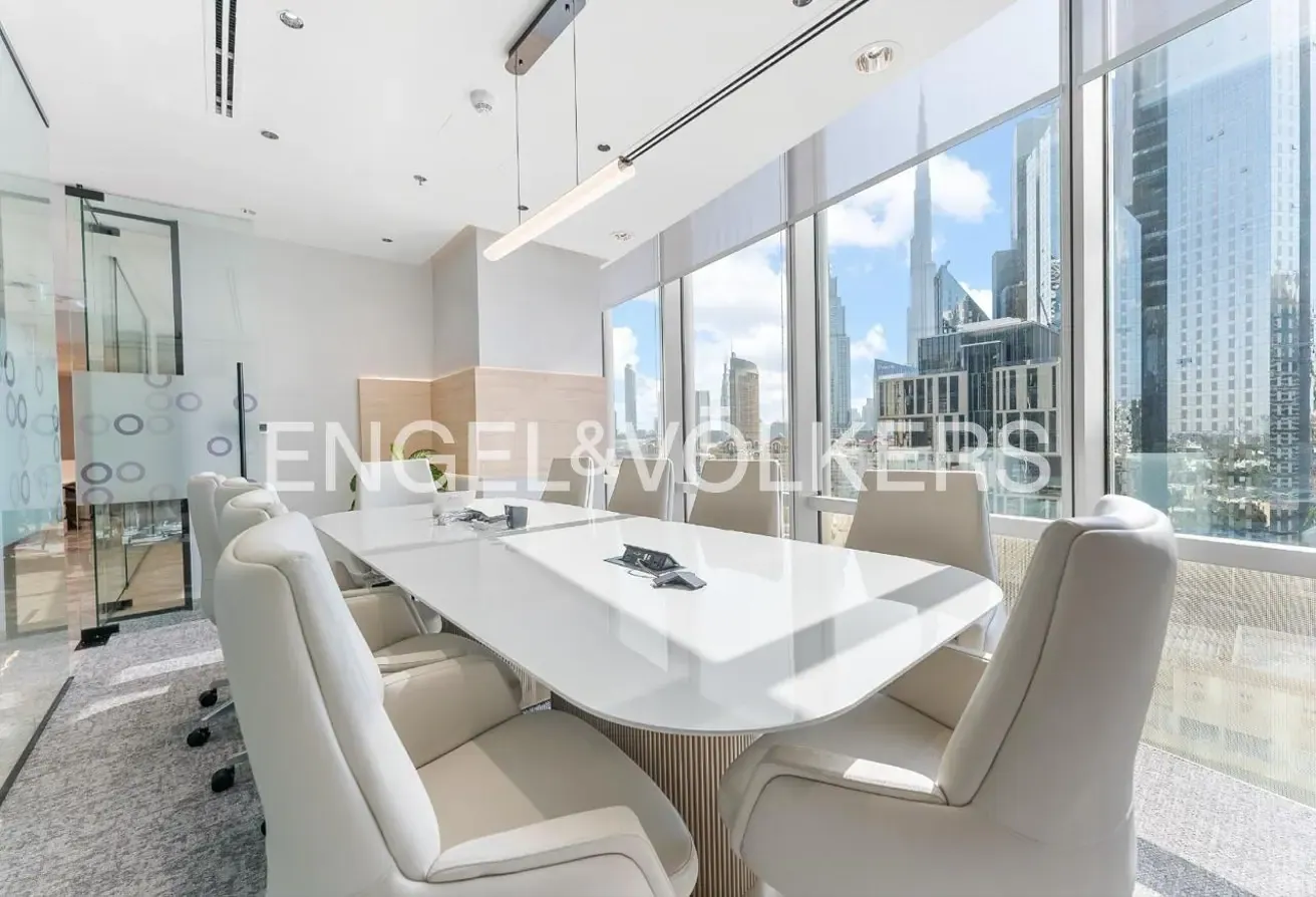 Furnished I Burj View I High Return I Tenanted