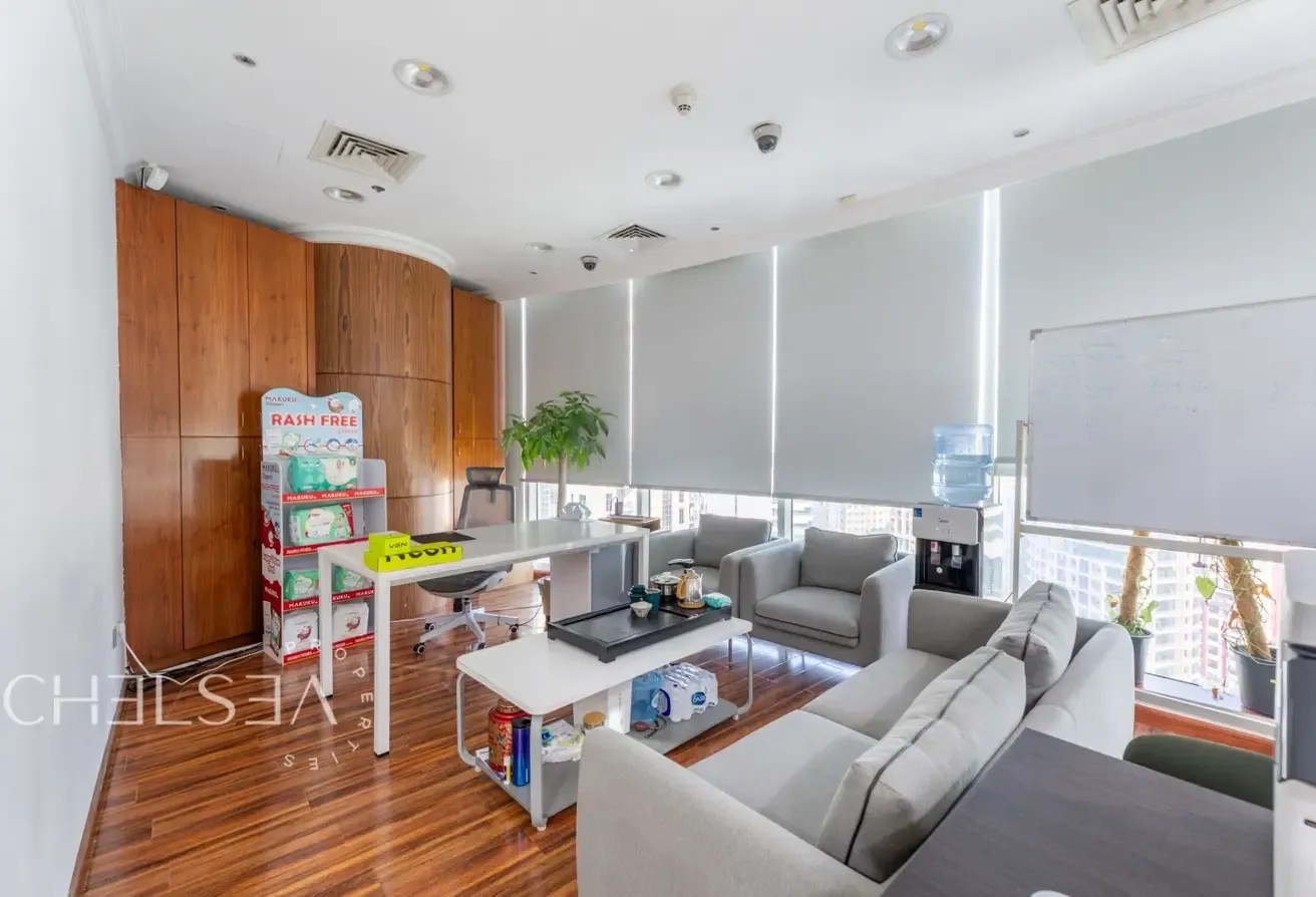 URGENT SALE | CLOSE TO METRO | FITTED OFFICE