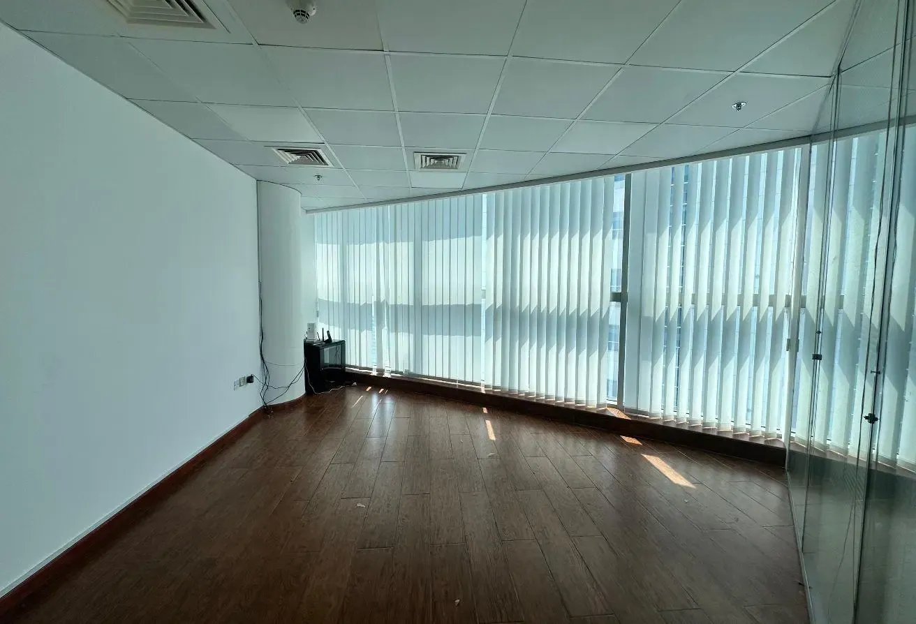 FULLY FITTED | TENANTED | NEAR THE METRO